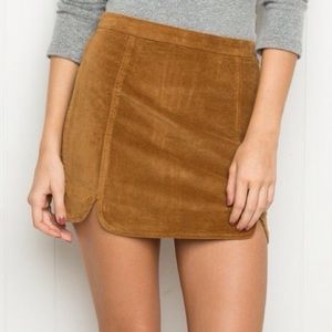 BRANDY MELVILLE (Raquel) SKIRT
